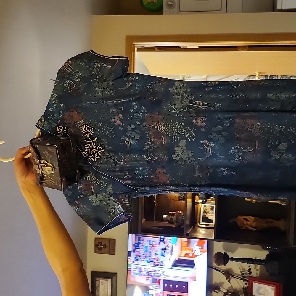 Chinese dress